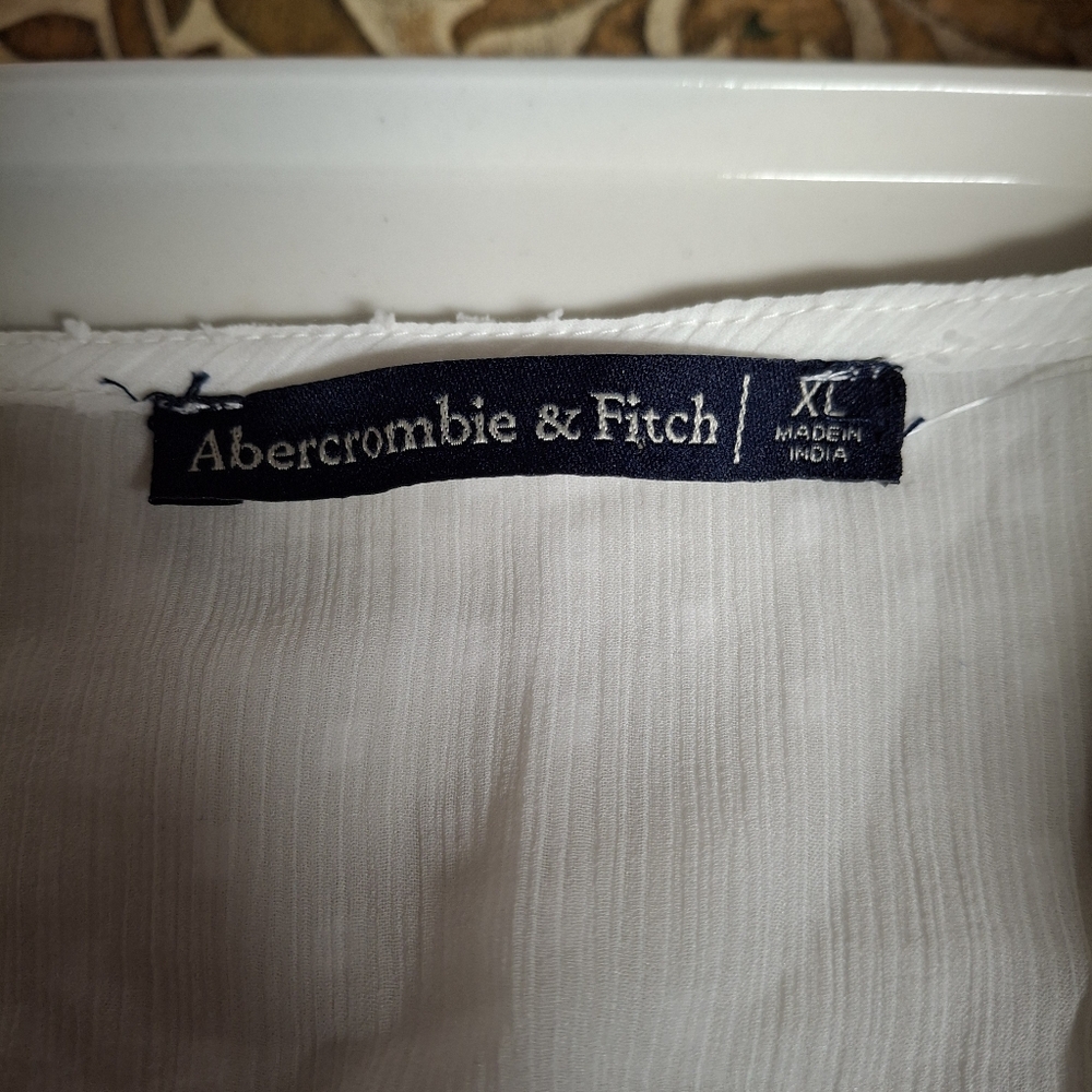 💋Abercrombie & Fitch Elegant White Ruffle Blouse💋 - Picture 5 of 8